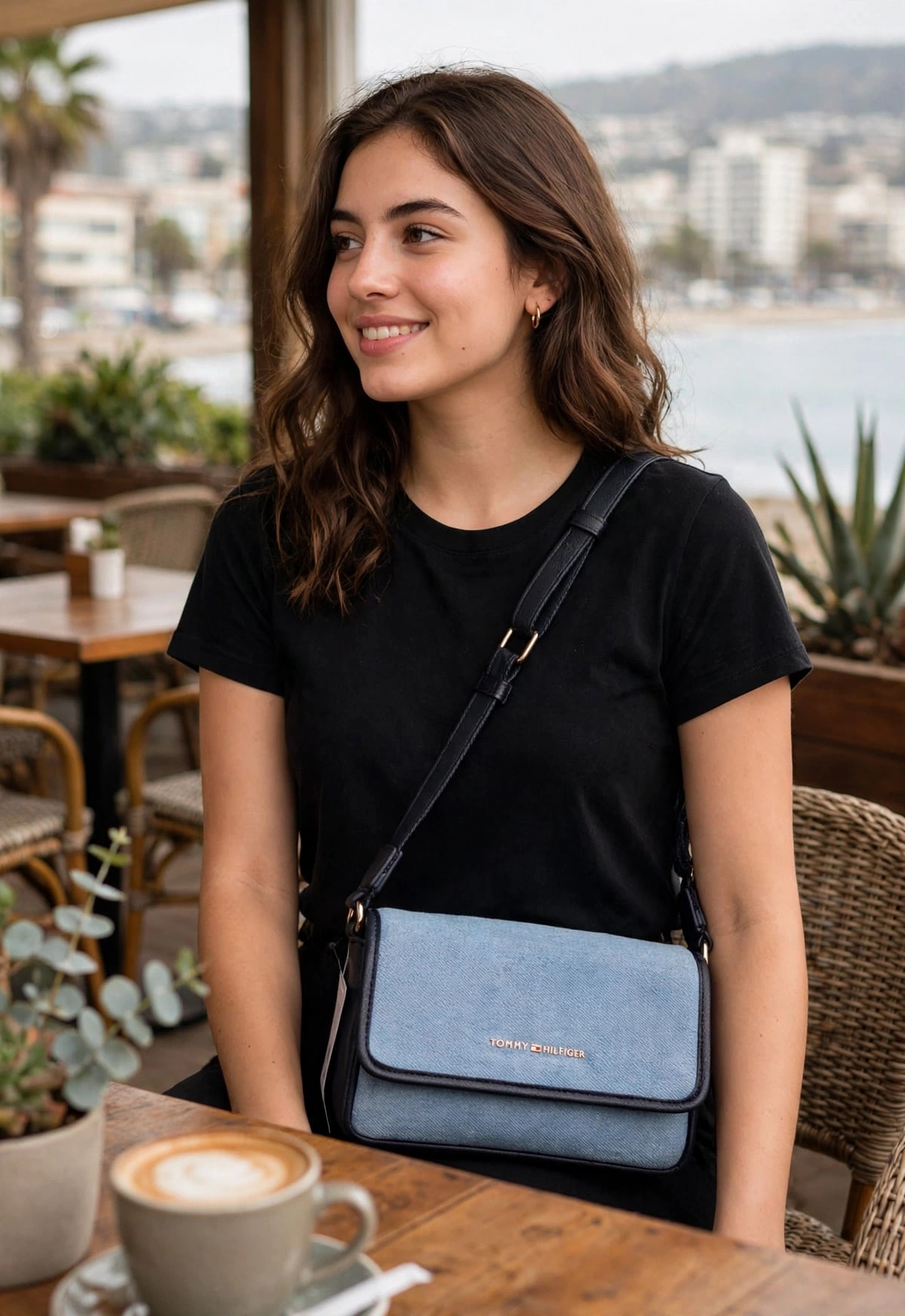 cartera tipo crossbody de mezclilla